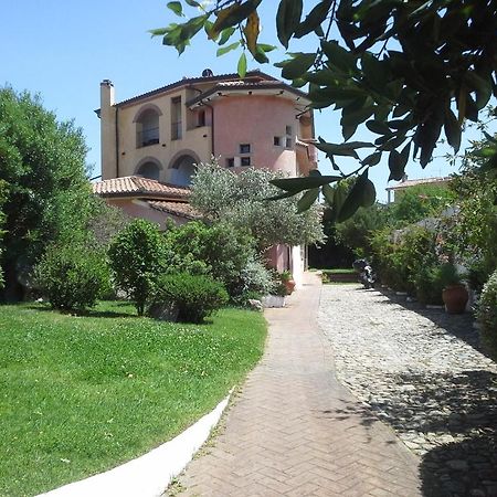 Locanda Tipica Sa Corte Олиена Екстериор снимка