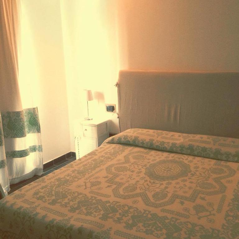 Locanda Tipica Sa Corte Олиена Екстериор снимка
